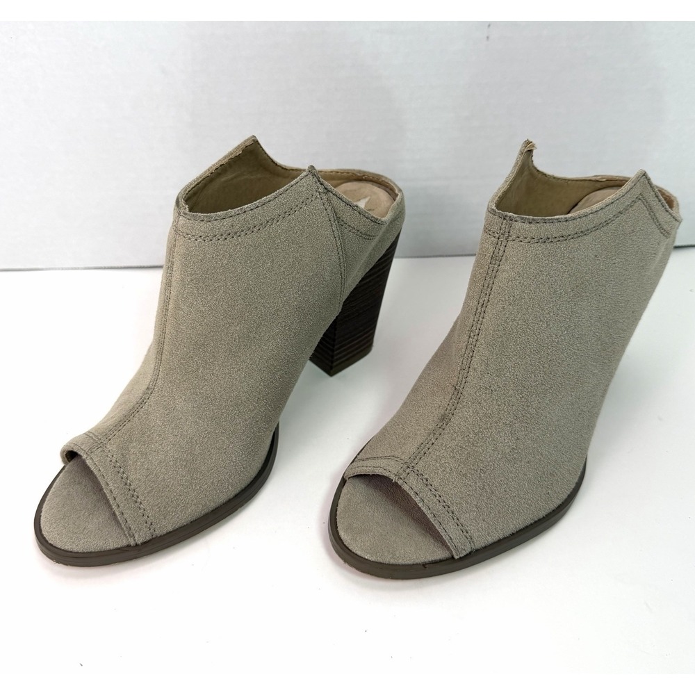Restricted Womens Size 7.5 Taupe Suede Peep Toe Mule Heels Block Heel 4 In Heel